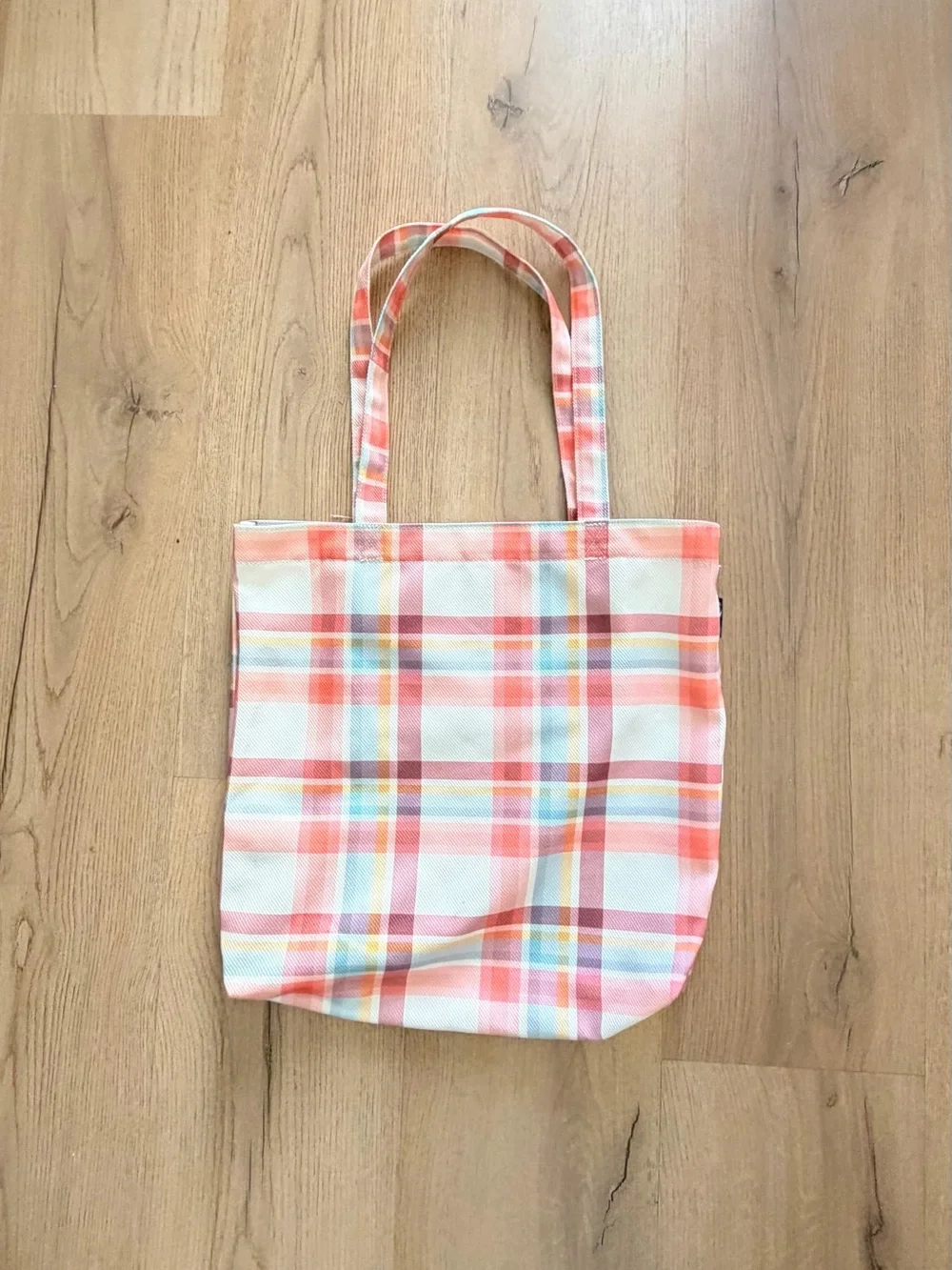 Thread Wallets Plaid Tote Bag - Picture 3 of 4